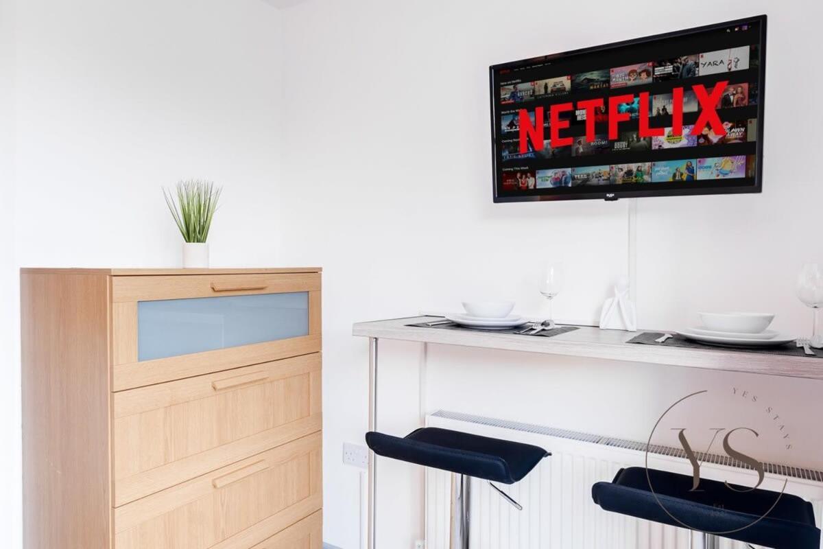 Sienna Longton 2d - Wi-fi, Alton Towers, Netflix Apartment *