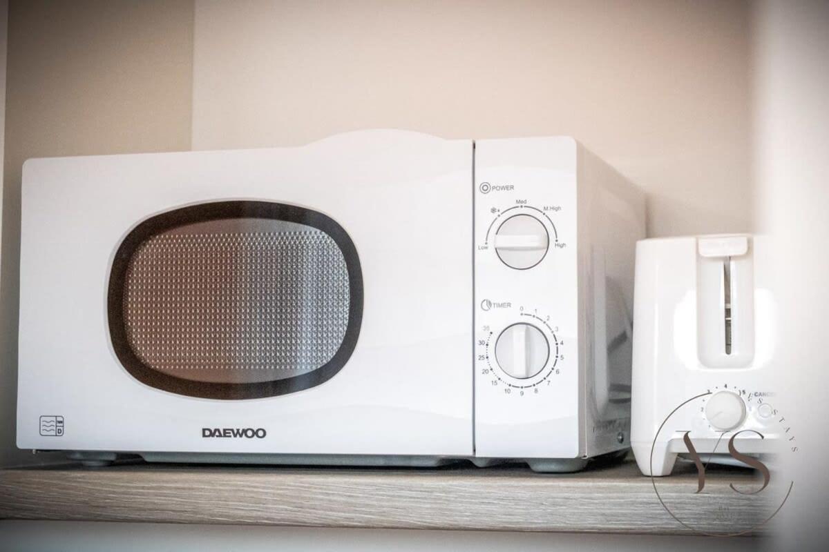 Sienna Longton 2d - Wi-fi, Alton Towers, Netflix Apartment